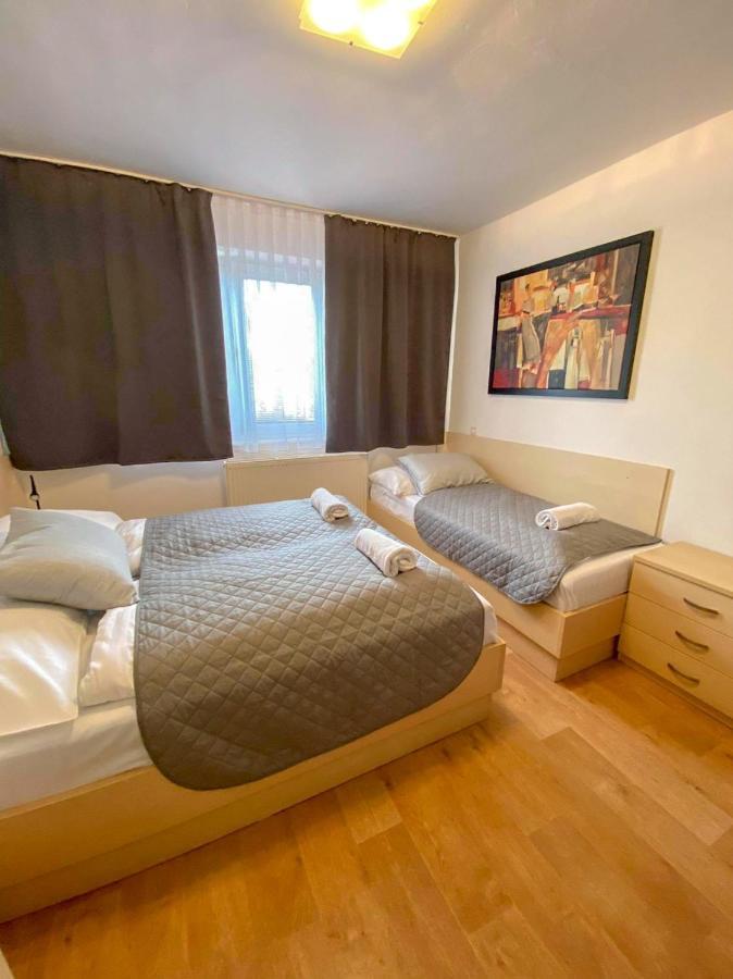 Penzion Hustopeče Esterno foto